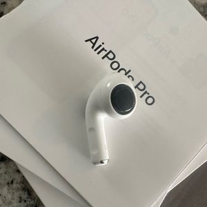 Case + R airpod pro 2nd generation